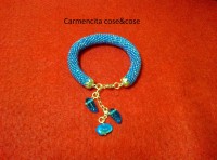 Pulsera tejida con rocallas